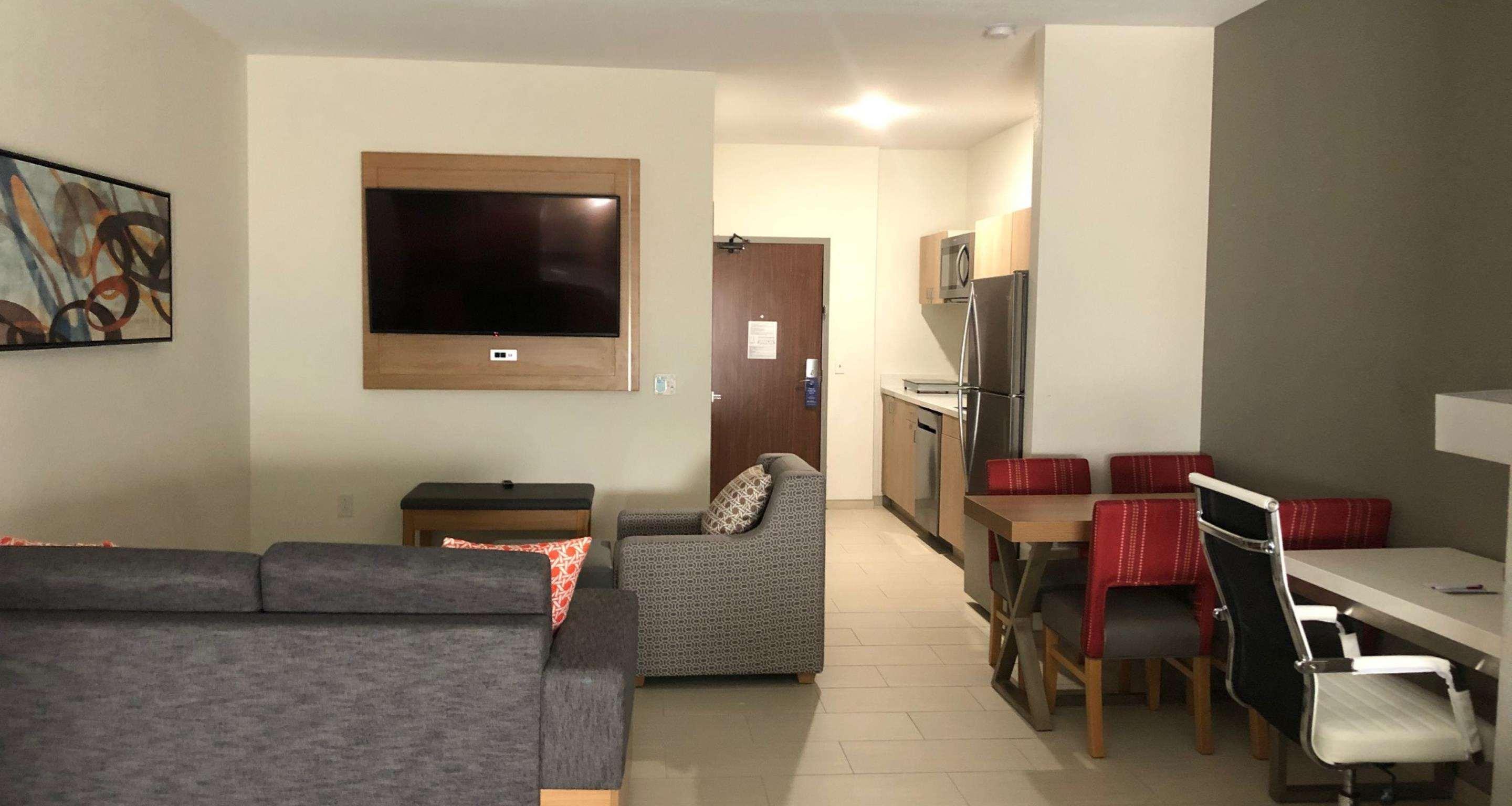 La Quinta Inn & Suites By Wyndham Coralville Iowa City Buitenkant foto